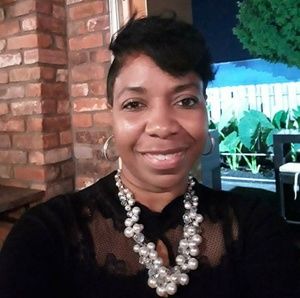 Meet your Posher, Felicia